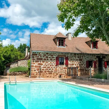 Holiday home Beautiful With Pool In Teillots