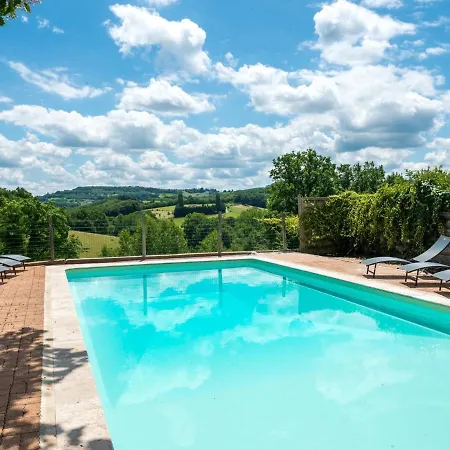 Beautiful With Pool In Holiday home *